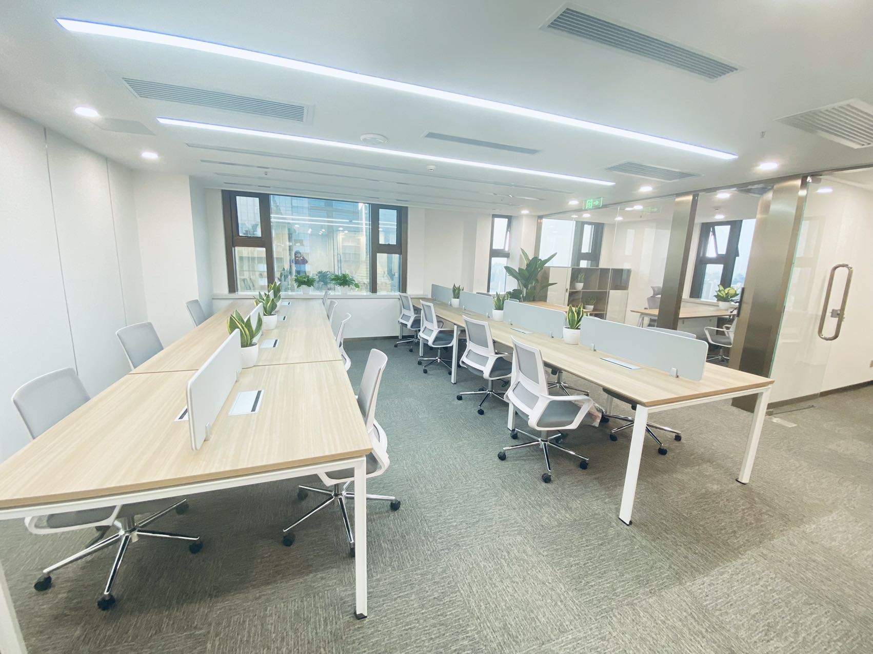 中山公园-龙之梦雅仕大厦（吉客）精装修办公室